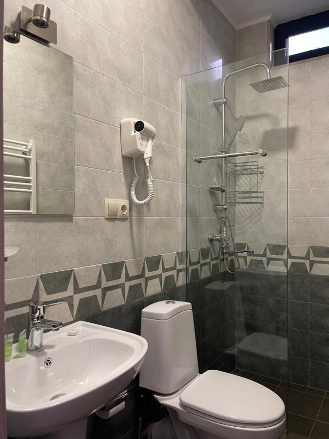 Art Family Hotel تبليسي الغرفة الصورة